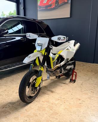 Husqvarna 701 Supermoto 75CV 09/2022