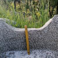 Fontana in pietra calcarea