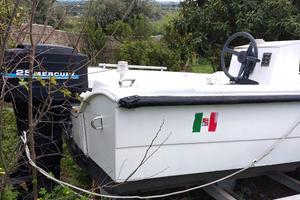 barca trimarano 4 mt