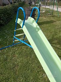 Scivolo da giardino.