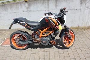 KTM DUKE 390