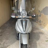 Beverly 400