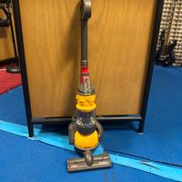 Aspirapolvere giocattolo dyson