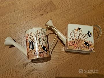 Vasi in lamiera a forma di annaffiatoio