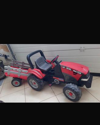 Trattore pegperego con rimorchio