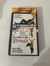 VHS Videocassetta Film NEI PANNI DI UNA BIONDA