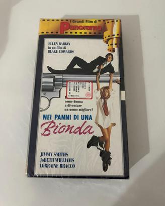 VHS Videocassetta Film NEI PANNI DI UNA BIONDA