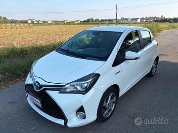 Toyota Yaris 1.5 Hybrid 5 porte activ