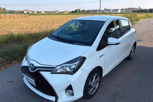 Toyota Yaris 1.5 Hybrid 5 porte activ