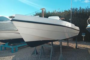 Barca per svago e tempo libero