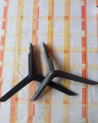 piedistallo piedini 
