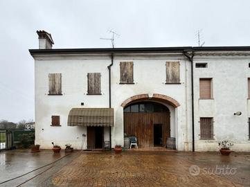 PORZIONE DI BIFAMILIARE A GUALTIERI