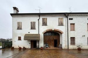 PORZIONE DI BIFAMILIARE A GUALTIERI