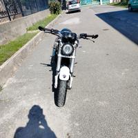 Ducati Monster dark 600 anno 2000