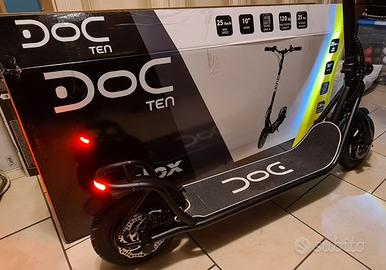 Monopattino elettrico Nilox Doc Ten 350w ruote 10"