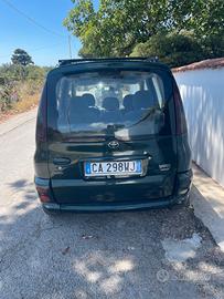 auto con motore turbodiesel 1400
