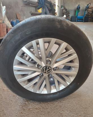 Gomme estive 205/60 r16
