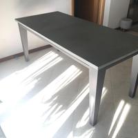 tavolo base in legno e top in pietra serena