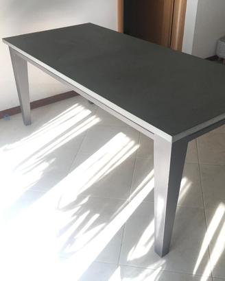 tavolo base in legno e top in pietra serena