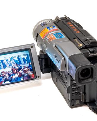 Sony DCR-TRV310E Video8 Hi8 Digital8 Videocamera