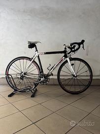 BICI DA STRADA FRW HUNTER HILL ULTEGRA USATA MA TE