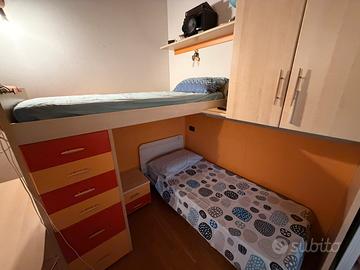 cameretta completa con ponte a letto