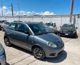 Lancia Ypsilon 1.3 MJT 75 CV Diva