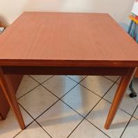 Tavolo quadrato a libro