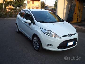Ford Fiesta 1.4 5 porte Bz.- GPL Titanium AUTO DI 