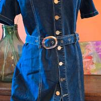 Vestito in jeans lungo in cotone ed elastico.