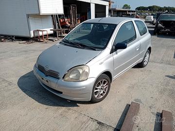 TOYOTA YARIS 1.0 BENZ 2002 RICAMBI 