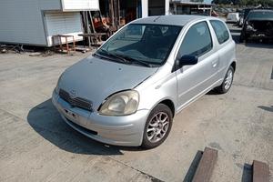 TOYOTA YARIS 1.0 BENZ 2002 RICAMBI 