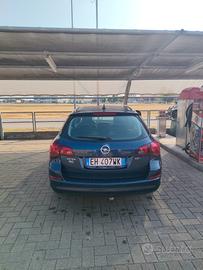 Opel Astra 2011 1.7 Diesel