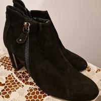 stivaletti in camoscio 38 emanuelle vee 