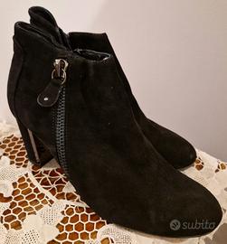 stivaletti in camoscio 38 emanuelle vee 