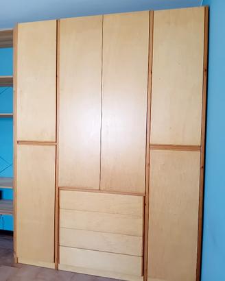 armadio in legno