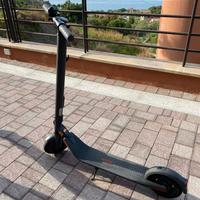 Monopattino Ninebot E25E
