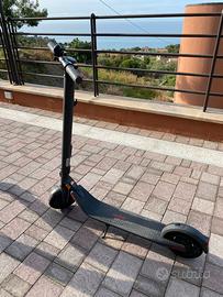 Monopattino Ninebot E25E