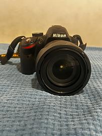 Nikon D3200 24MP Digital SLR Camera + Custodia