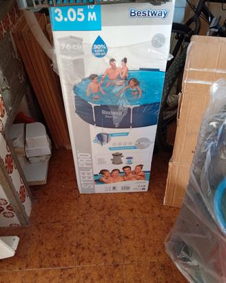 piscina Bestway con scopa pulizia fondo