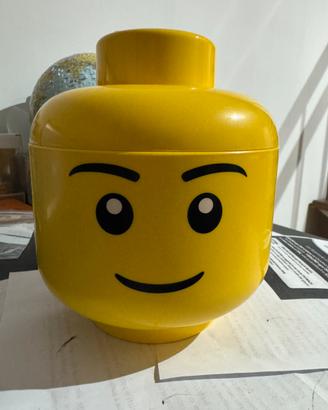 Scatola Testa Lego contenente Lego
