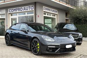 Porsche Panamera 4.0 Turbo S E-Hybrid Sport Turism