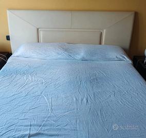 letto matrimoniale in pelle 
