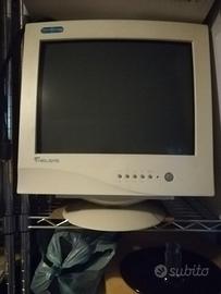Monitor crt 17"