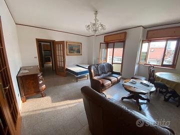 ? ampio appartamento luminoso - vibo m