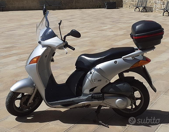 Honda SH 150 3500km– Inclusi Bauletto e Parabrezza