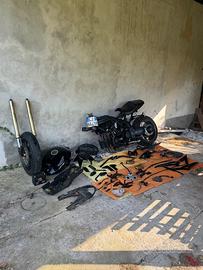 Ricambi Triumph speed triple 1050 2005