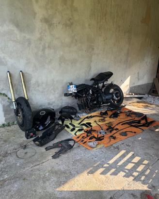 Ricambi Triumph speed triple 1050 2005