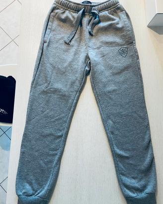 Pantaloni grigi, ragazzo 14 16 anni tenuti bene