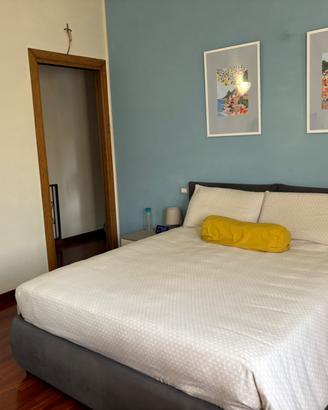 Letto matrimoniale standard, contenitore